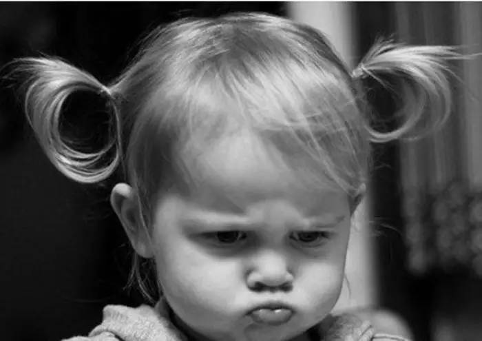 二宝即将到来大宝该怎么办,二宝来了大宝生病怎么办