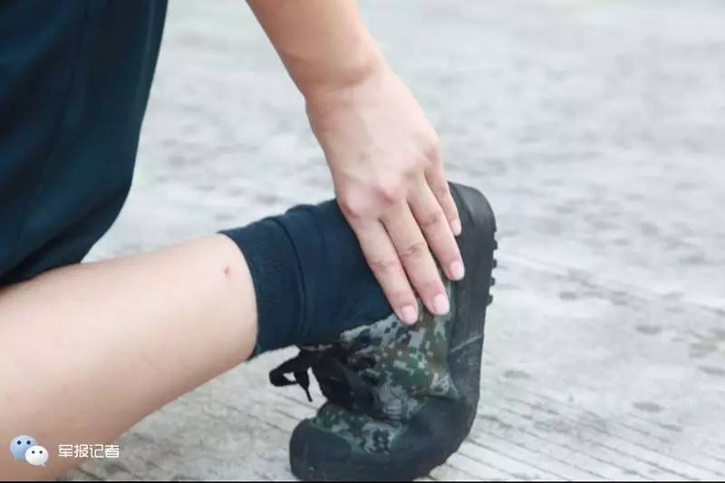 3515新式迷彩鞋男透气轻便跑鞋,新式迷彩鞋户外训练防滑登山鞋