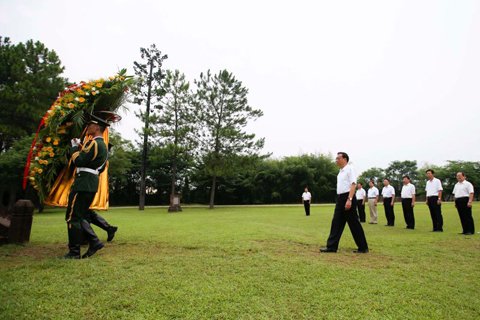李克强考察江西:寄望实现“红都新命”