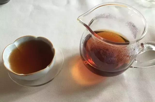 茶叶长虫子，与农残有什么关系？