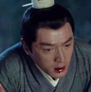 早晨起床眼睛浮肿腿困是什么原因,早晨起来右眼睛浮肿是怎么回事