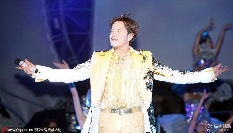 明星“球员”:唐僧变肥罗，谭咏麟踢断两根韧带