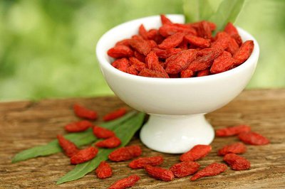 枸杞作用千千万你吃对了吗,枸杞虽好但别乱吃这3类人不宜吃