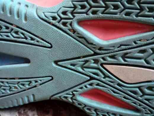 李宁云六代测试,李宁云一代到四代