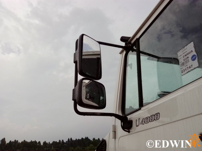 乌尼莫克u5000与u4000有何不同,奔驰乌尼莫克u400军用卡车