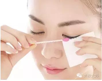 眼线卸妆的正确方法,卸妆啫喱正确使用方法