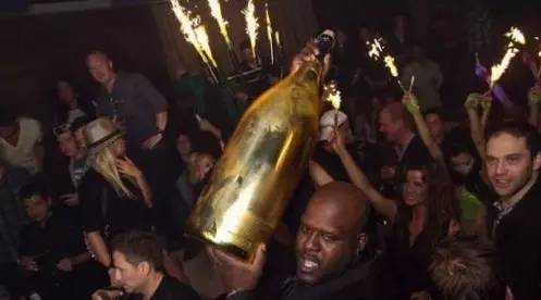 超过1000元一瓶的酒,超过十万的酒