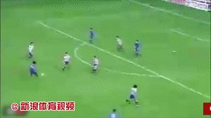 托蒂凌空爆射任意球,十大任意球gif