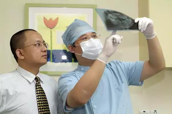 顾客回头率1:6，这家齿科在摸索“中国特色”连锁之路