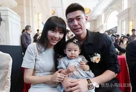 最新一届国足太太团,见证他们