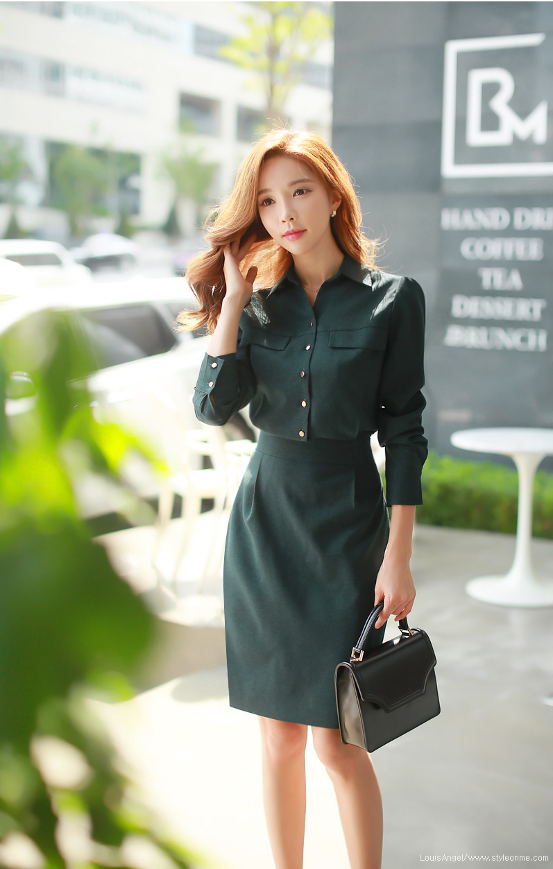 时尚优雅女神气质连衣裙,法式后背镂空露腰连衣裙深绿色