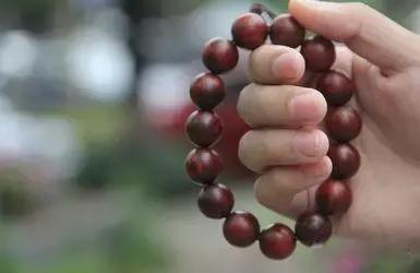 小叶紫檀精灵珠怎么盘玩,佛光紫檀108珠怎么盘