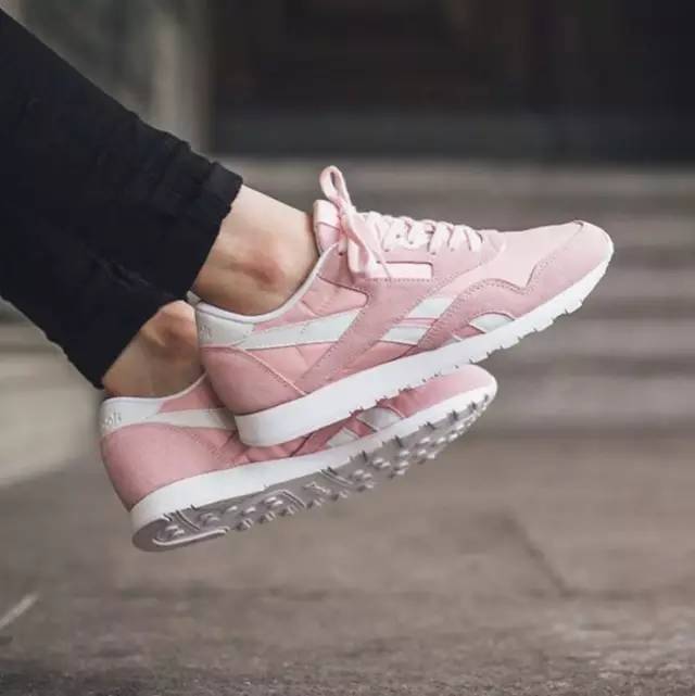 最近很火的小粉鞋,大家心心念念的香云纱鞋子