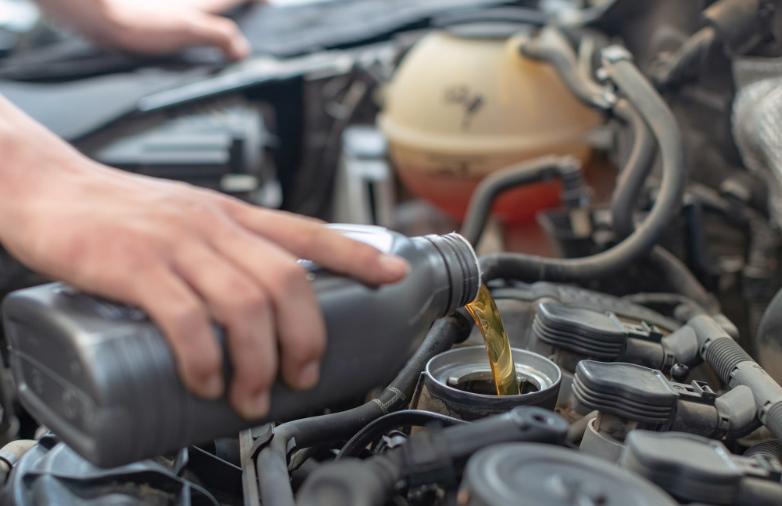 清理发动机积碳油箱应该有油不,发动机积碳清理干净有用吗