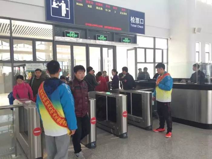 别young,别young跨界潮流艺术展