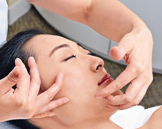 法令纹太深怎么淡化男生,法令纹很显老怎么改善法令纹