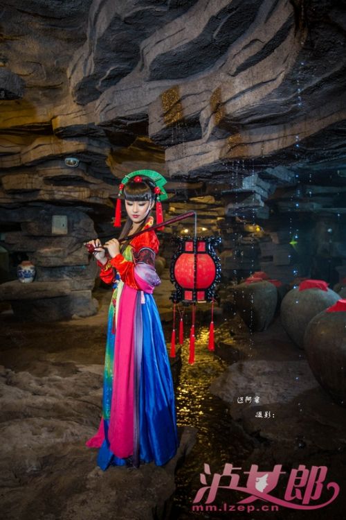 泸女郎罗婧华：美女留学生我的根在中国