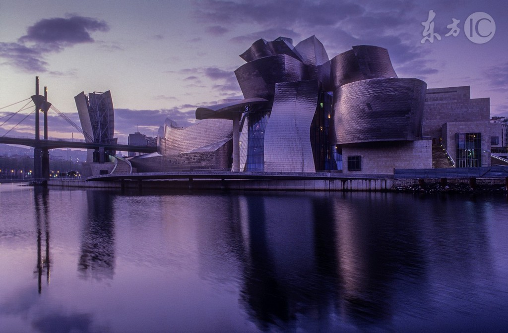 故事：他在人们的惊呼下，组装出了切割用的器具，赢得了胜利