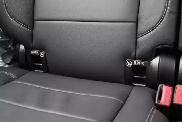 安全座椅接口是一样大吗,安全座椅的接口是通用的吗