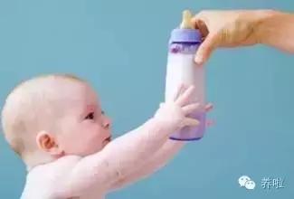 宝宝不肯接受奶瓶怎么办,哪款奶瓶宝宝更容易接受