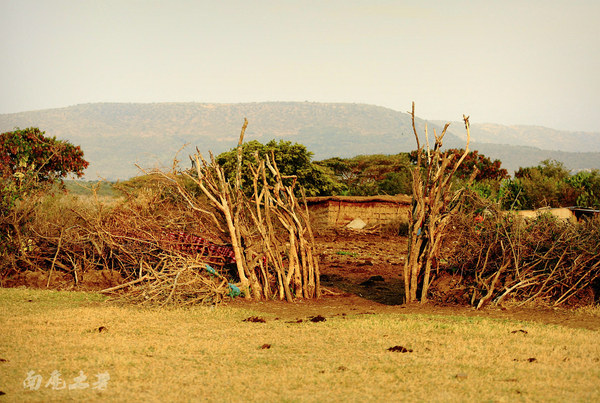 爱玩漂浮的马赛人