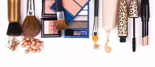 coco眼影盘眼妆,香奈儿268眼影盘日常眼妆教程