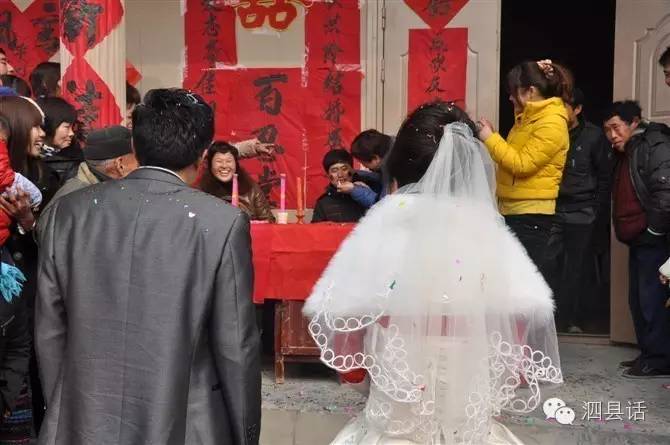 农村办婚礼拱门视频,婚礼在农村办好还是酒店好