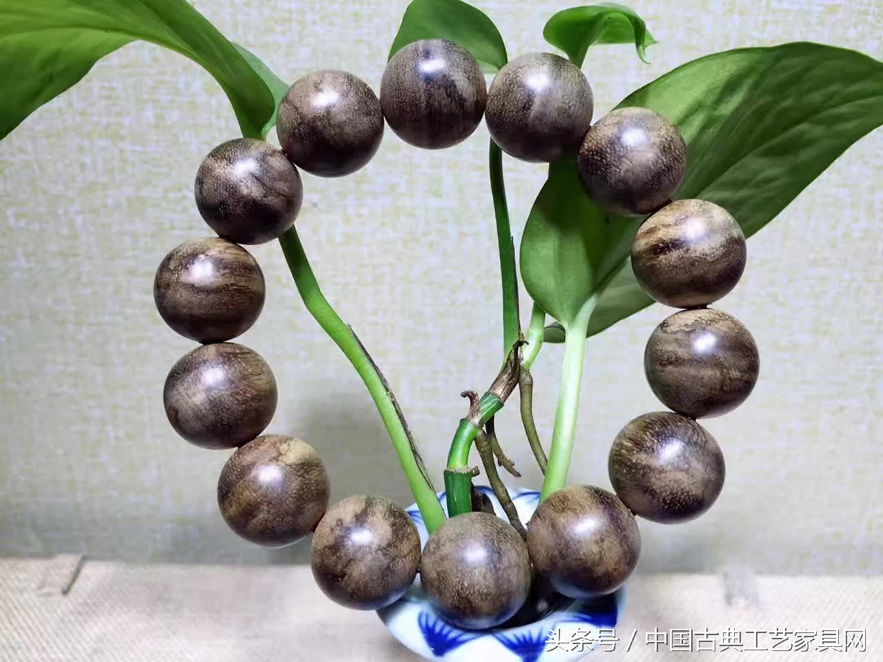 正确品香烟的方法,正确的品香