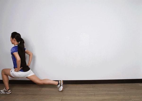 羽毛球热身基本功,羽毛球热身基本动作图片