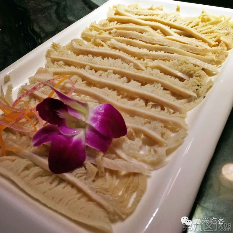 网友说|嘉兴最近大牌火锅店这么多，我就排到辣府这一家~