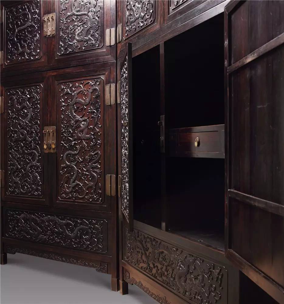 以9315万元刷新世界纪录的紫檀大柜，有你不知道的背后故事|退藏