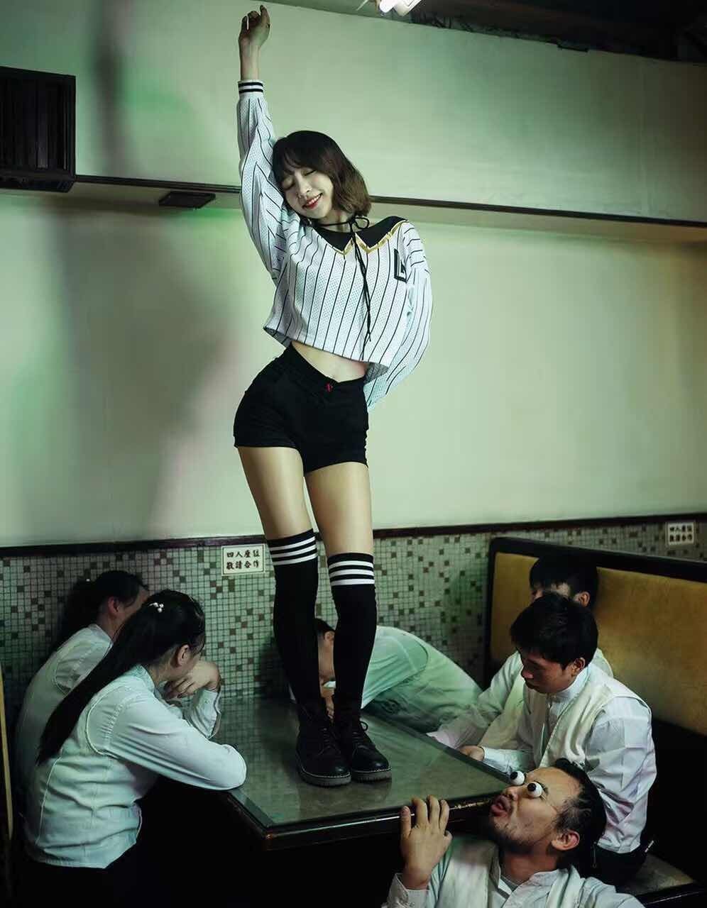 神思远丨少女有一些神性，不近人世肢体完美