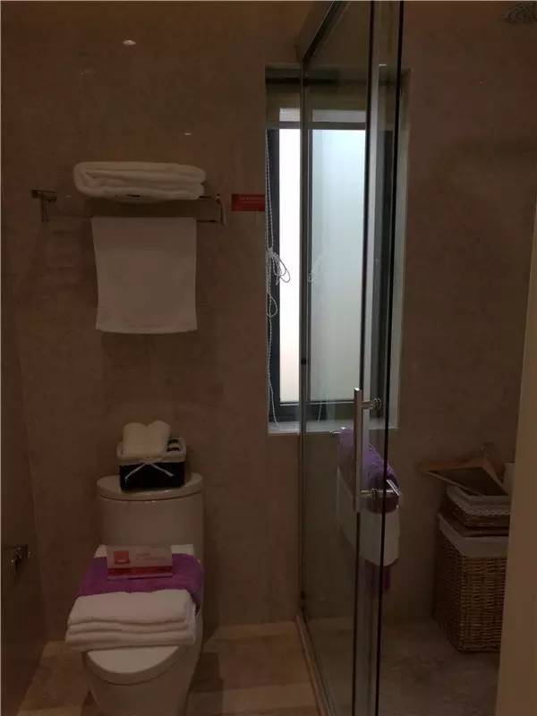 毗邻万达却难掩容积率过高之痛，“接盘侠”保利的心语几人能懂？