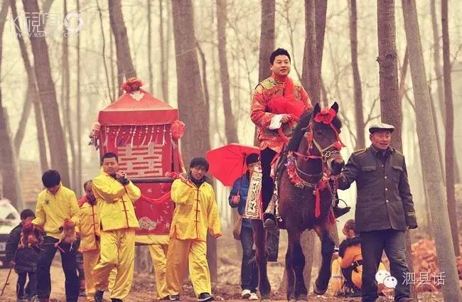 农村办婚礼拱门视频,婚礼在农村办好还是酒店好