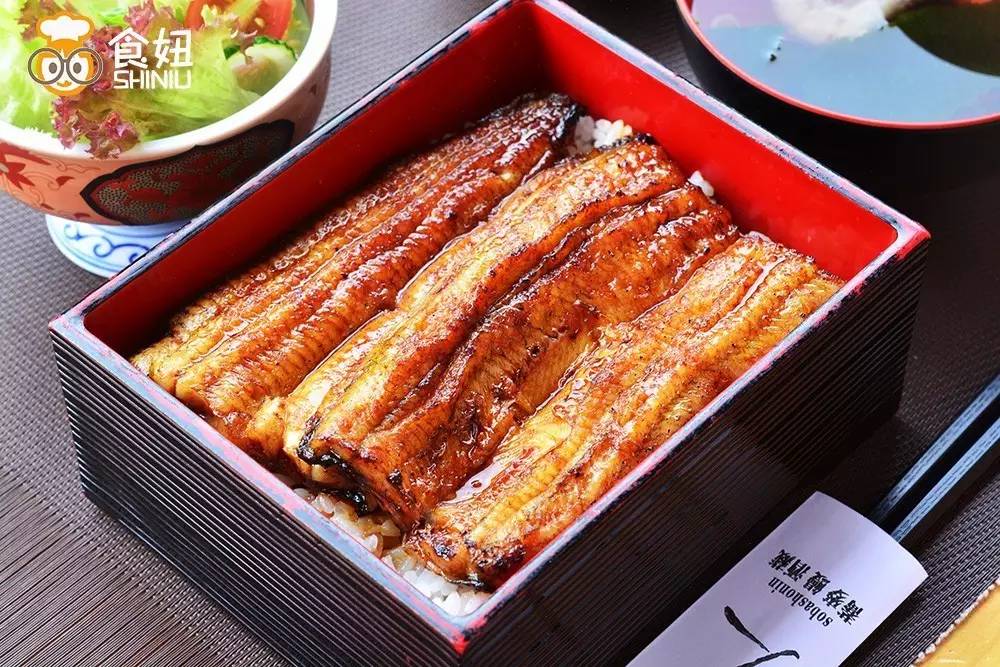 鳗烤肉现烤活鳗鱼探店,食妞