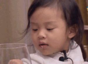 董璇和女儿的最新照片,董璇和女儿全照