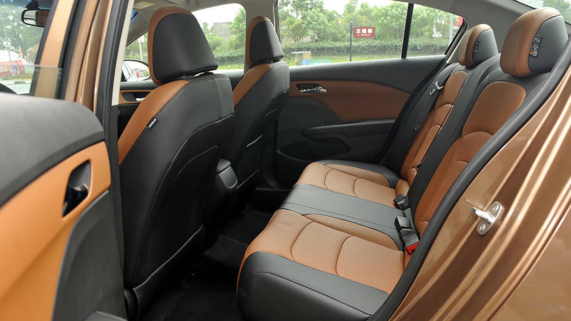 雪佛兰科沃兹2021款试驾1.0落地价,沉浸式体验雪佛兰科沃兹2019款