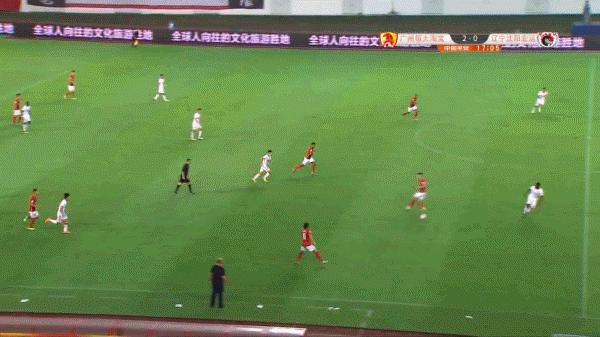 全面开火逢宏运就是恒大表演赛高拉特玩的有点疯