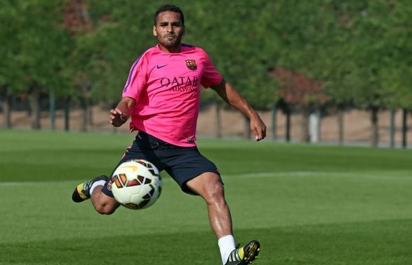 体坛一笑：穆帅被皮特前妻的美貌所震住