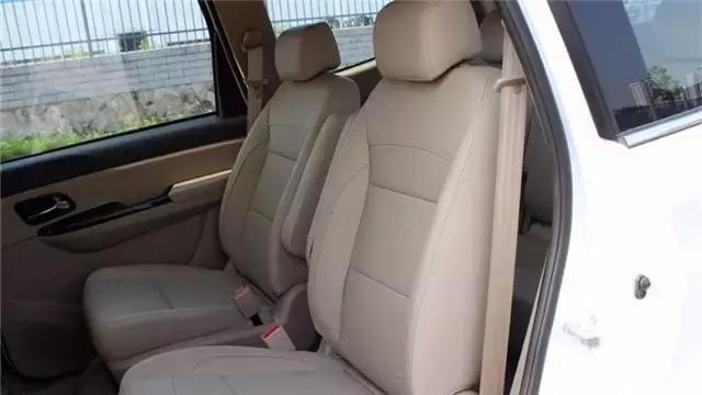 五菱宏光s1怎么样专家点评,五菱宏光s1是什么标志