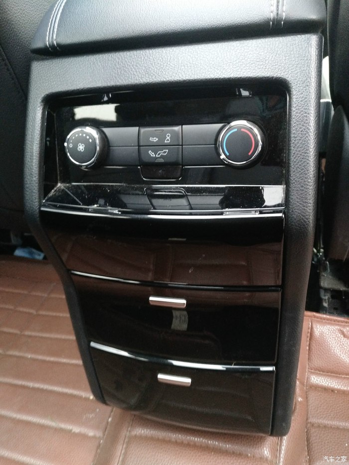 福特锐界2.0t四驱豪锐多少钱落地,锐界买二豪还是四豪