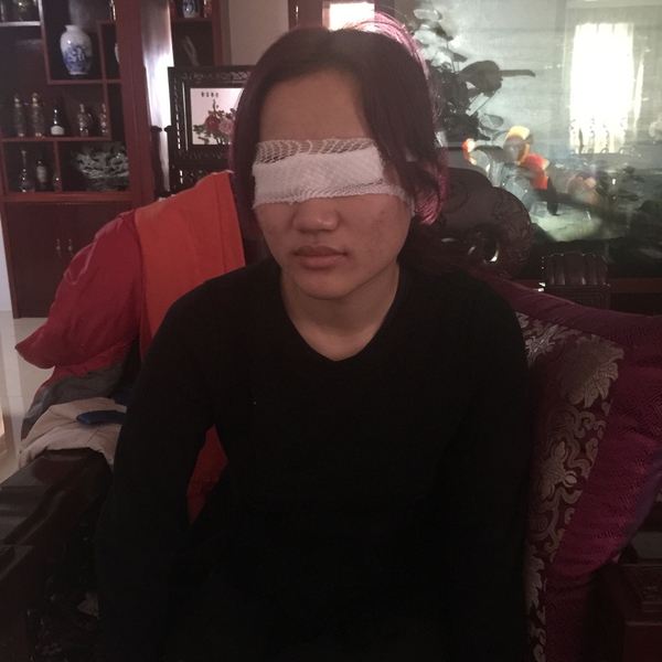 爸爸是直男癌，我割了双眼皮都不让抱了！