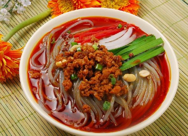 重庆酸辣粉制作过程,重庆酸辣粉的正宗做法及培训