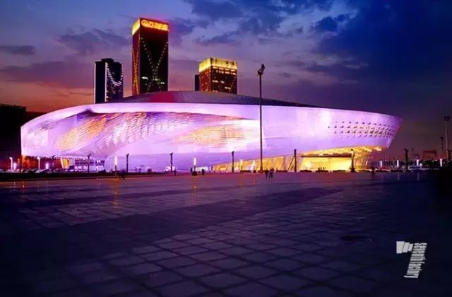 我叫大连，你也可以叫我滨城，这是我的最新简历，请收好！