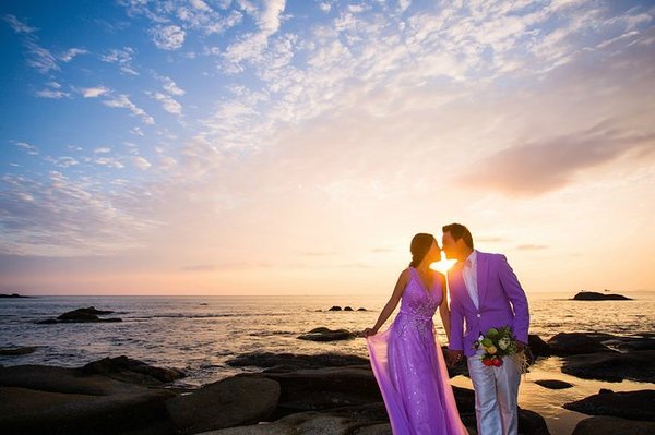 带着婚纱去三亚,带着婚纱旅行厦门