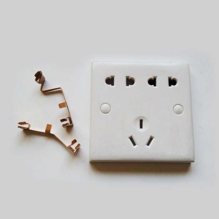 朋友家为了省钱选错开关插座,用了差点烧着!后悔当初没看这个!