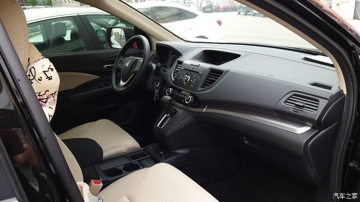 本田crv2016经典款详细配置图表,16年本田crv2.0两驱还值得买吗