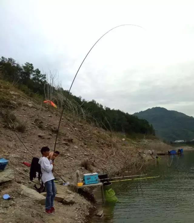 閽撻奔娓旇幏鎴樻姤,閽撻奔浜虹鎭╃埍