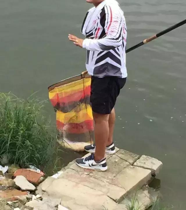 娓旇幏鎴樻姤,澶滈挀娓旇幏鎴樻姤