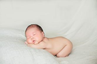 鱼肝油孩子吃到几岁,伊可新鱼肝油适合多大孩子吃